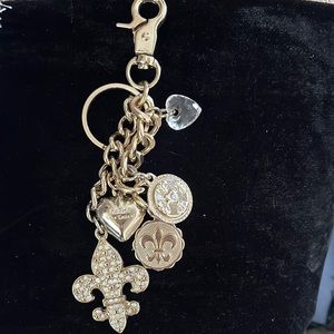 Gorgeous gold tone keychain bag charm  for Kathie bag beautiful fleur-de-lis‘s
